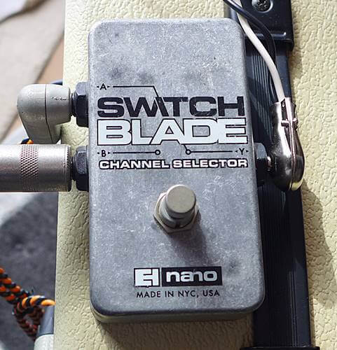 Electro-HarmonixのSwitch Bladeはスピーカーにも対応したチャンネルセレクターです。